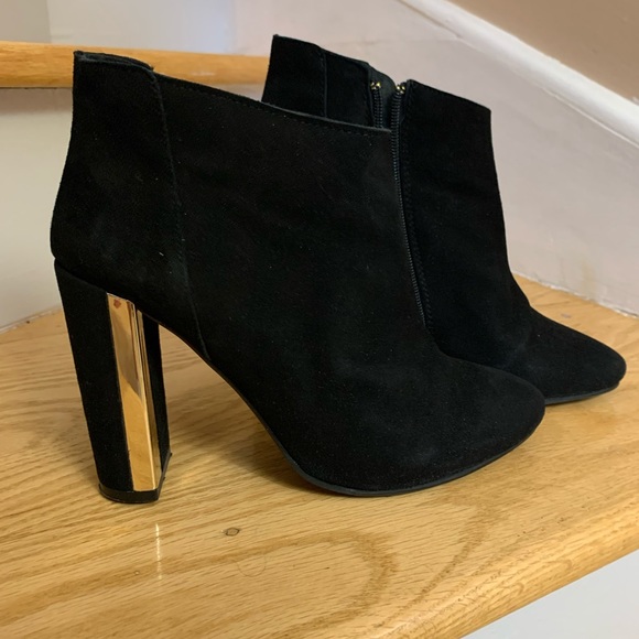 TOPSHOP Black & Gold Suede Booties - Picture 3 of 8